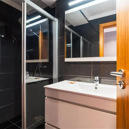 בית הארחה Guestready - Tyler House In 3*