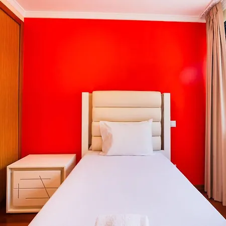 Konukevi Guestready - Tyler House In 3*